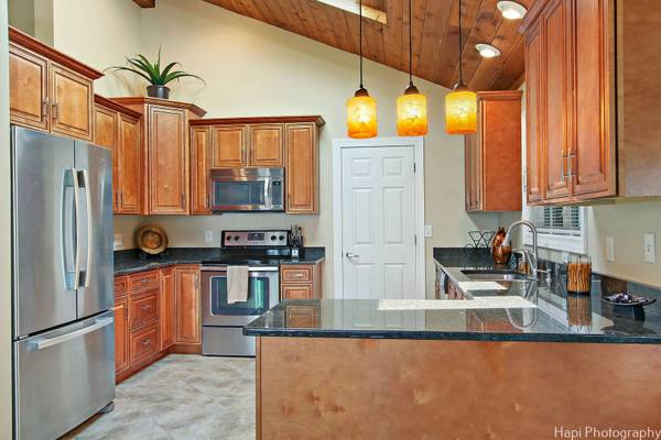 3202 N Bayview LN, Mchenry, IL 60051