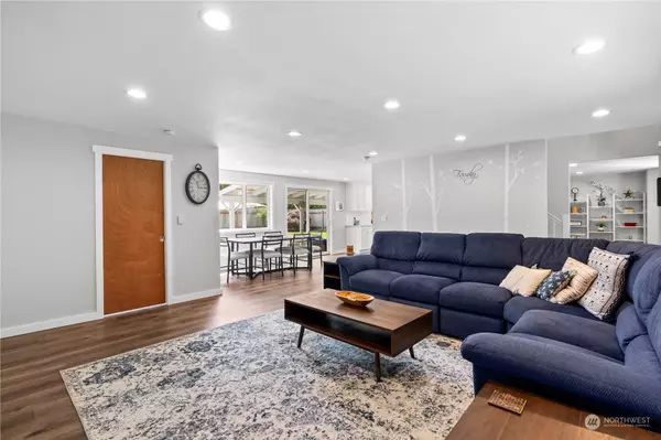 10706 8th ST E, Edgewood, WA 98372