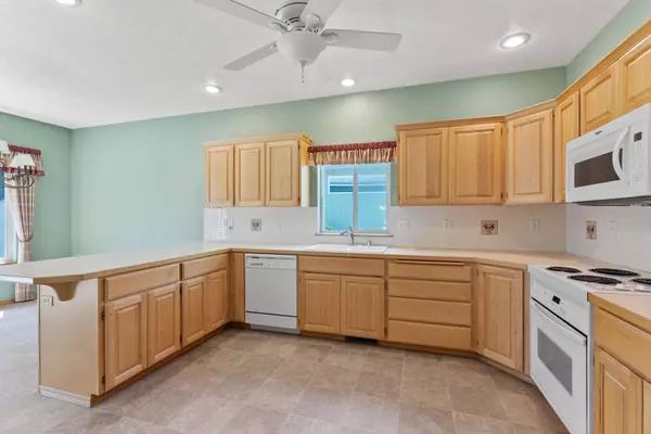 5609 S Hogan Ln, Spokane, WA 99223