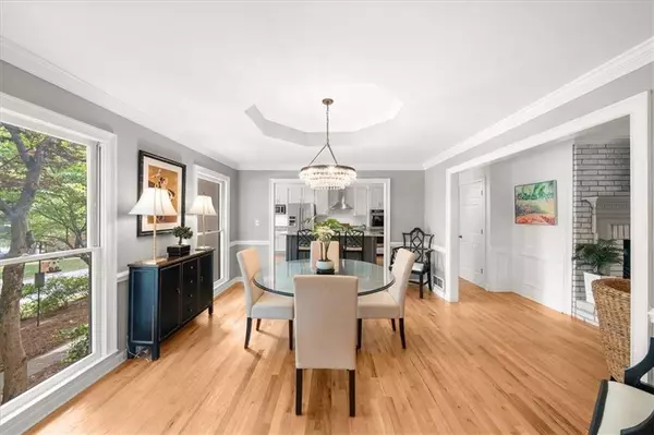 300 Saddle Creek DR, Roswell, GA 30076