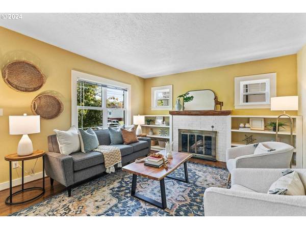 6807 N AMHERST ST, Portland, OR 97203