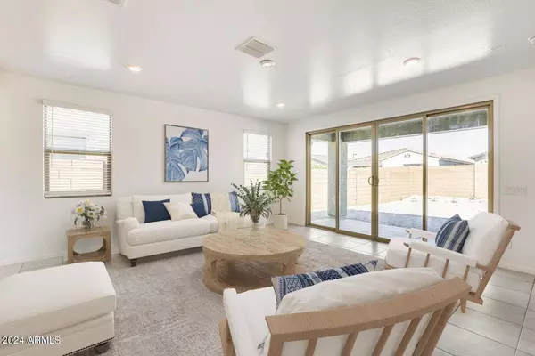 9430 W MINNEZONA Avenue, Phoenix, AZ 85037