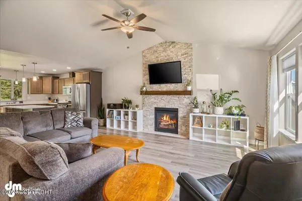 1343 E Esty DR, Palmer, AK 99645