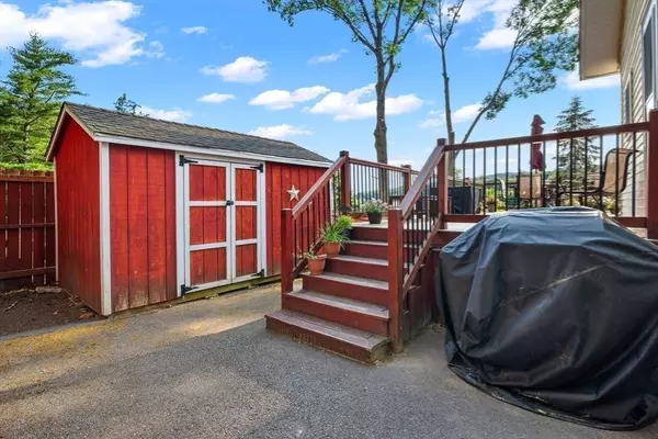 15 Victor St, Fitchburg, MA 01420