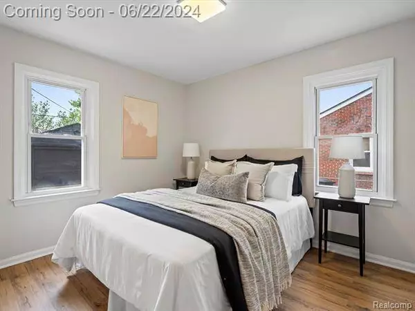 15508 CARLISLE Street, Detroit, MI 48205