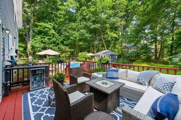 27 Village Woods Rd, Haverhill, MA 01832