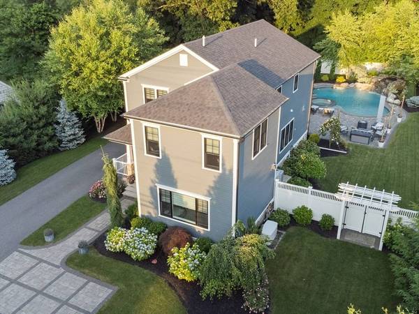 292 High St, Westwood, MA 02090