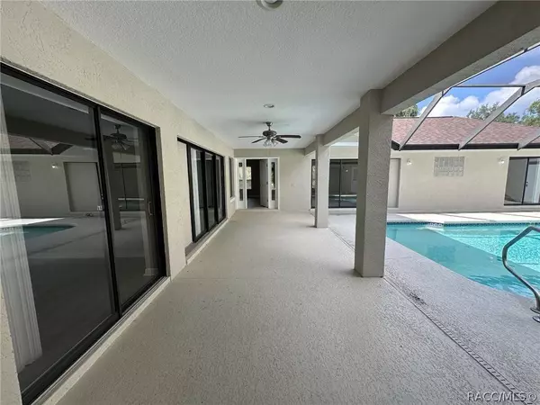 17 Milbark DR, Homosassa, FL 34446