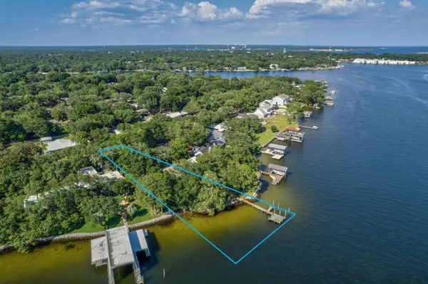 549 Pocahontas Drive, Fort Walton Beach, FL 32547