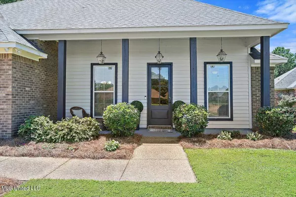 128 Glen Auburn Drive, Clinton, MS 39056