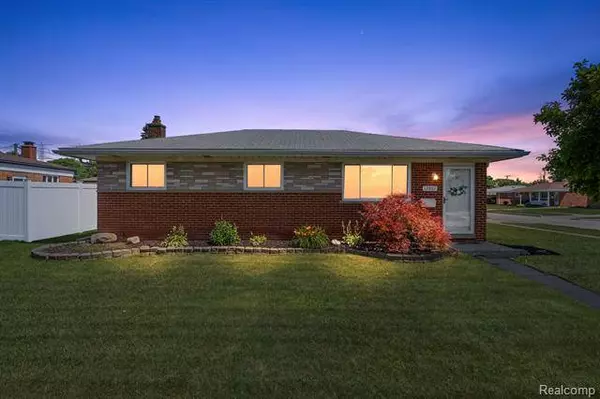 12867 Ray Drive, Warren, MI 48088