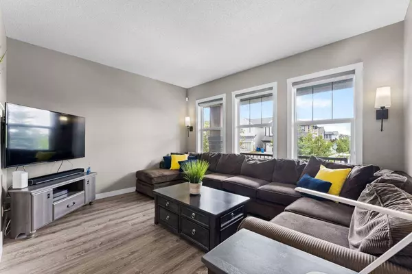 125 Hillcrest AVE SW, Airdrie, AB T4B 4C8