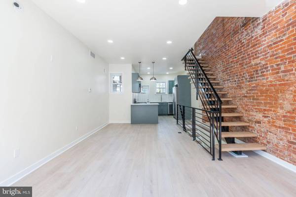 2418 S ISEMINGER ST, Philadelphia, PA 19148