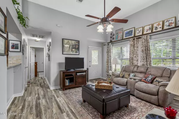 818 Harbor Bend Drive, Brandon, MS 39047