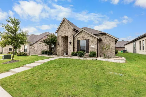 404 Country Meadows Boulevard, Waxahachie, TX 75165