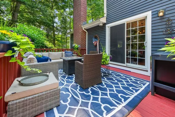 27 Village Woods Rd, Haverhill, MA 01832