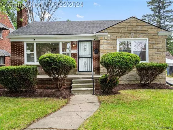 15508 CARLISLE Street, Detroit, MI 48205