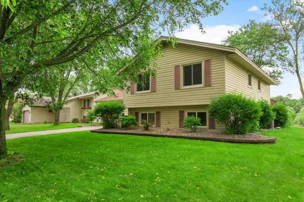 6247 Cavell AVE N, Brooklyn Park, MN 55428