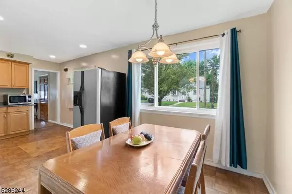 82 Addison Pl, Clifton City, NJ 07012