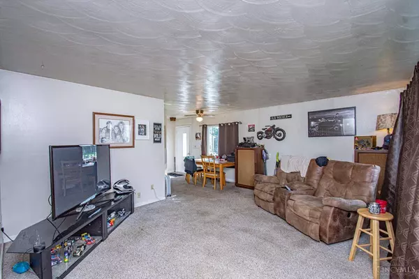 48 Halifax Dr, Vandalia, OH 45377