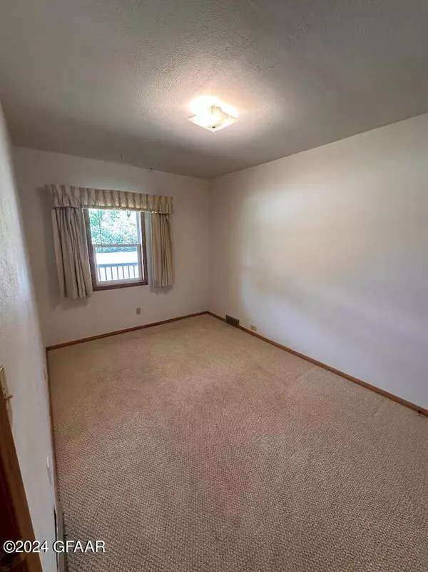 405 S MILL Street, Fertile, MN 56540