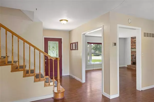 23750 W 57th ST, Shawnee, KS 66226