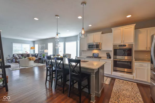 15102 Thoroughbred DR, Fishers, IN 46040