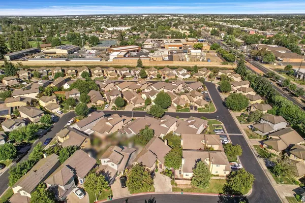 1346 Pippen LN, Lodi, CA 95242