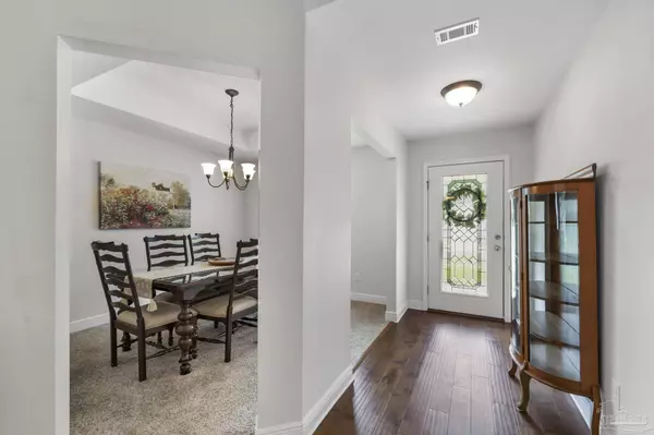 5094 Carley Ct, Milton, FL 32583