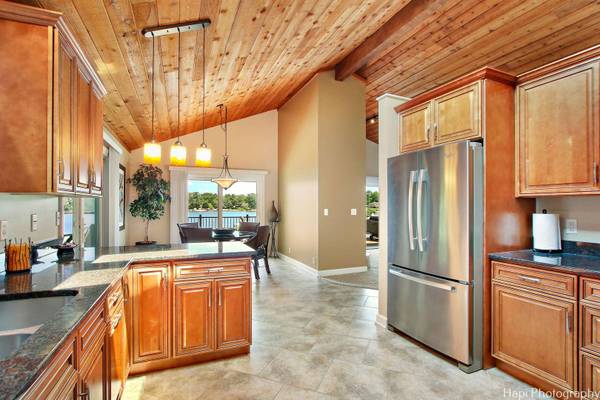 3202 N Bayview LN, Mchenry, IL 60051