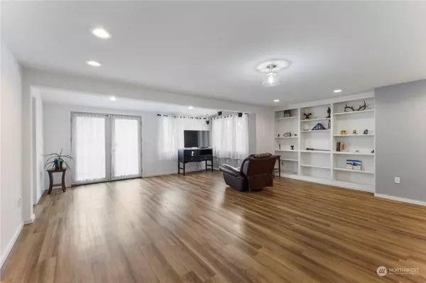 3502 Northshore BLVD NE, Tacoma, WA 98422