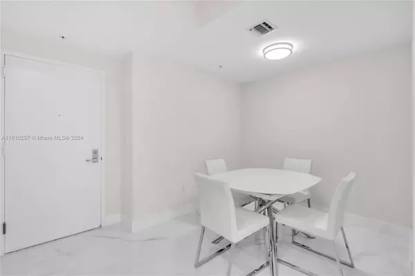 90 SW 3rd St #3114, Miami, FL 33130