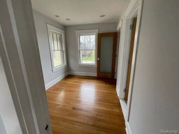 370 E GRAND Boulevard, Detroit, MI 48207