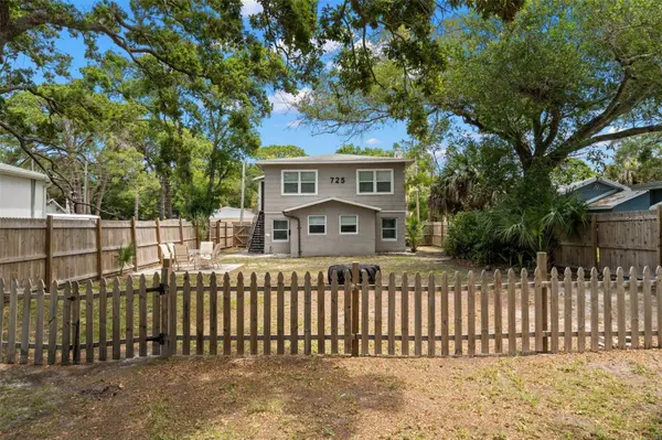 725 21ST AVE S, Saint Petersburg, FL 33705