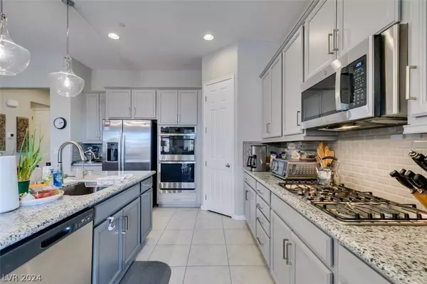 10925 Nicholas Jay Avenue, Las Vegas, NV 89166