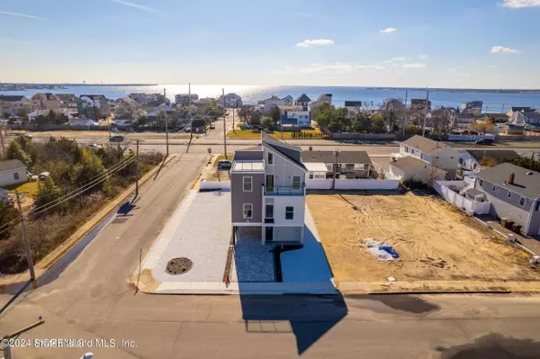 1 Trinidad AVE, Seaside Heights, NJ 08751