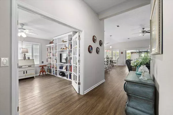 557 Palace Dr, St Augustine, FL 32084