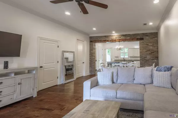 5156 Myrtle Trail Dr, Baton Rouge, LA 70820