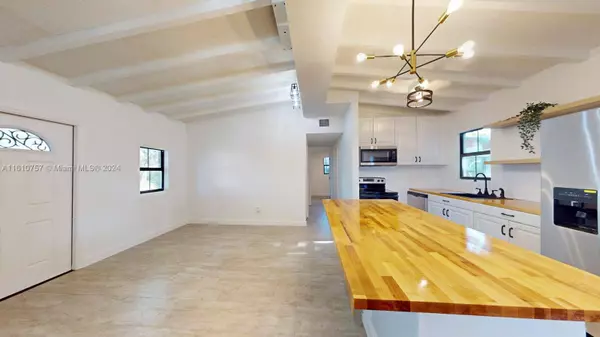 3760 SW 45th Ave, West Park, FL 33023