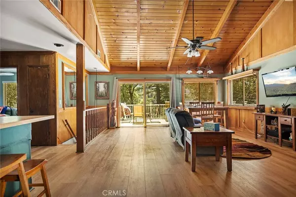 199 Zermat DR, Crestline, CA 92325