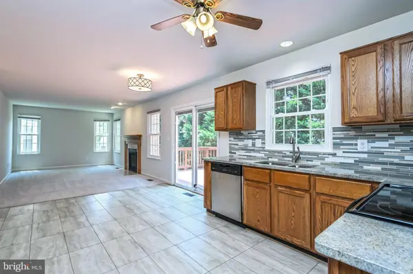 10124 LAVENDER FLOWER CT, Manassas, VA 20110