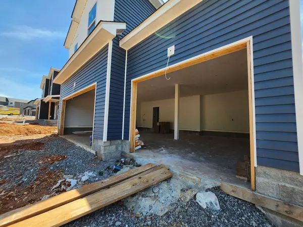 1212 Boulder Pass Rd, Clarksville, TN 37040