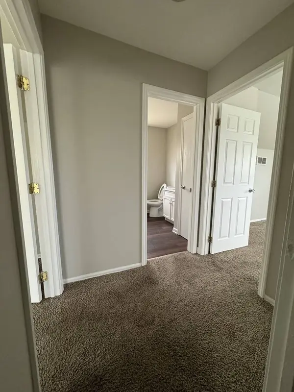 18701 Oakwood Avenue, Country Club Hills, IL 60478