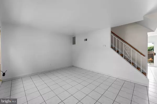 52 GREENWOOD LOOP RD, Brick, NJ 08724