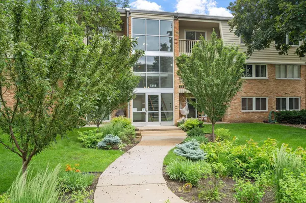 7318 W 22nd ST #309, Saint Louis Park, MN 55426