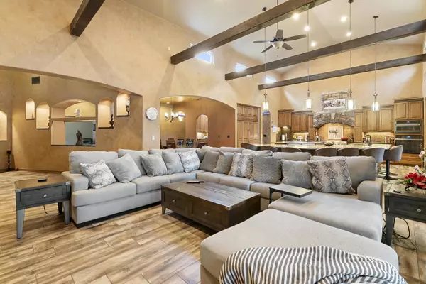 420 Calle Conejo LN, Corrales, NM 87048