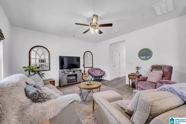 25 SUSSEX ROAD, Odenville, AL 35120