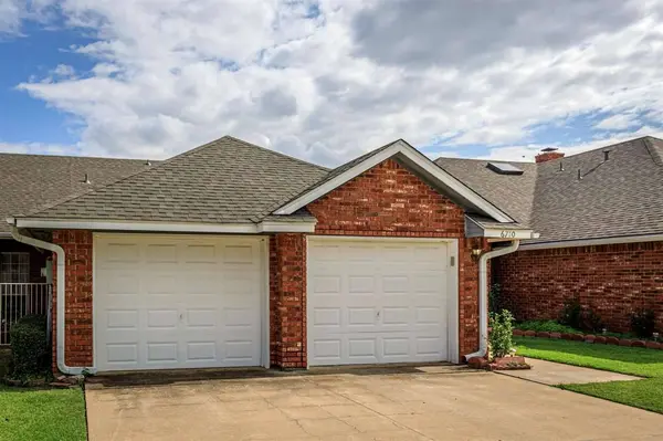 6710 NW Maple Dr, Lawton, OK 73505