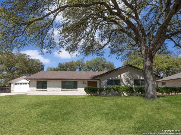 645 MOORSIDE DR, Windcrest, TX 78239-2539