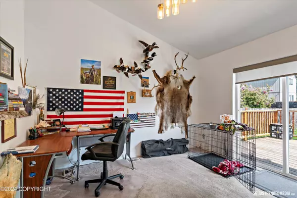 2911 Carriage DR, Anchorage, AK 99507